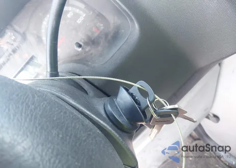 2010 Ford E-350 Super Duty Xl/Xlt из США, поврежденный, VIN 1FBSS3BL8ADA77449